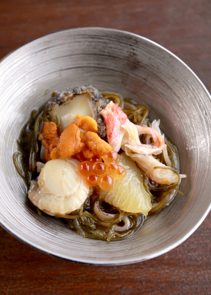 まるで魚介の宝石箱。北海道の海の幸たっぷり、料理にも幅広く使える「極宝珠漬」