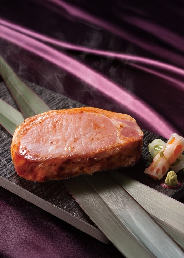 【伝承】国産豚肉ハム詰合せ（ロースハム・ももハム・黒豚焼豚）
