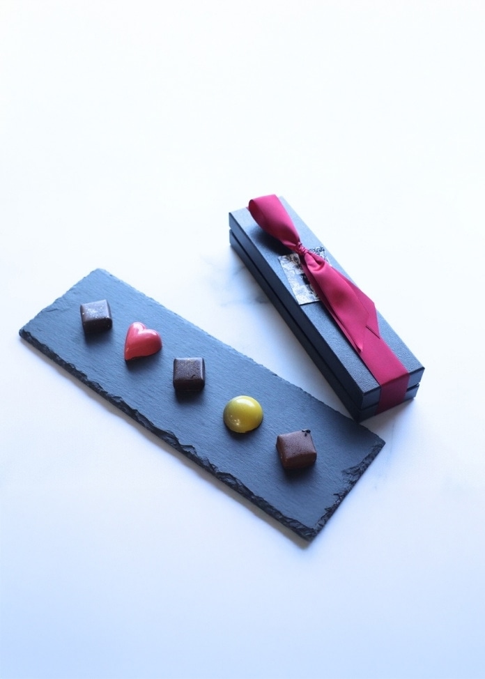 【冬／春限定】朝採れいちご＆ボンボンショコラ（M）