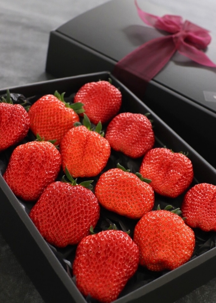 【冬／春限定】朝採れいちご（大粒・800g）