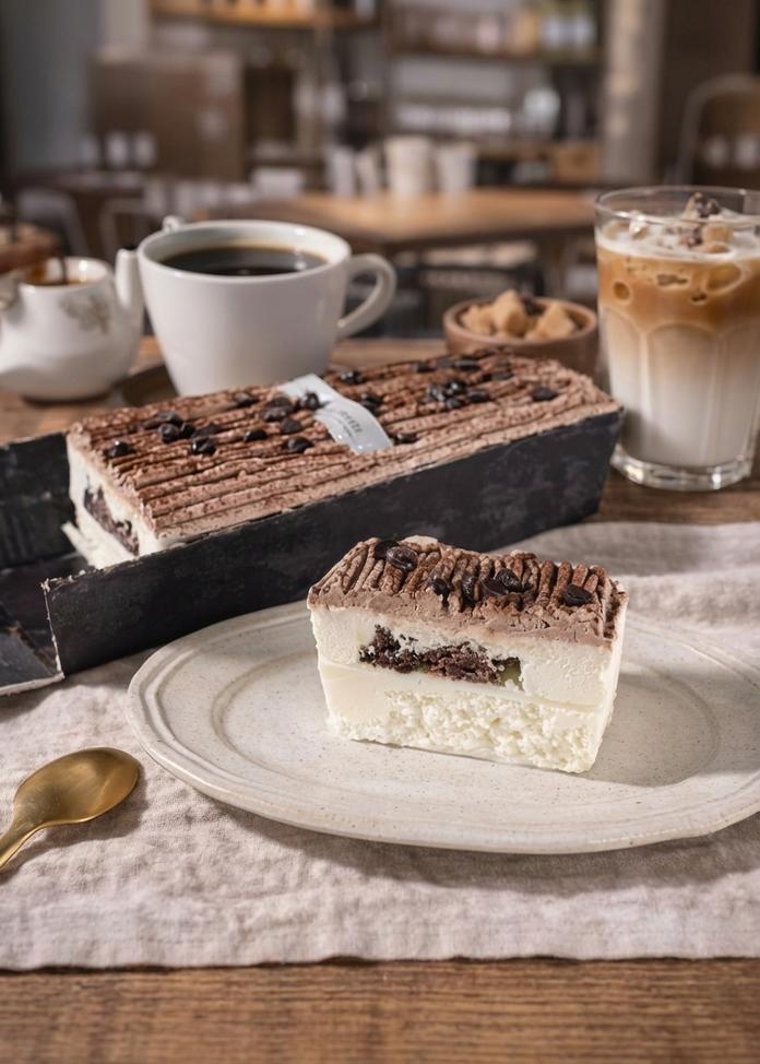 白金プレミアムアイスケーキ（ショコラ）