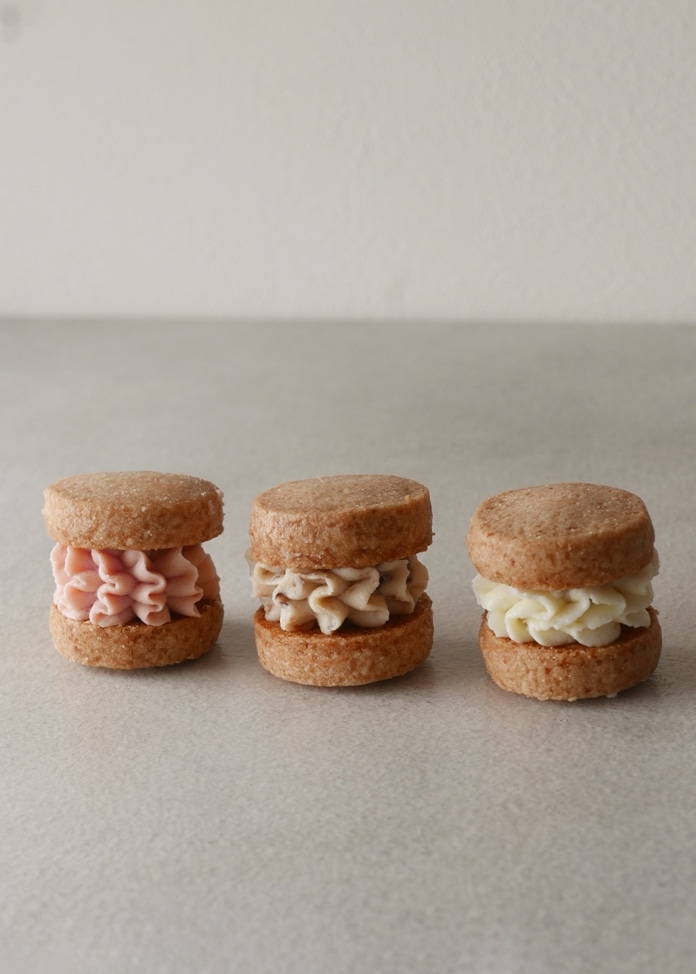 国産有機小麦のミニチーズバターサンド缶