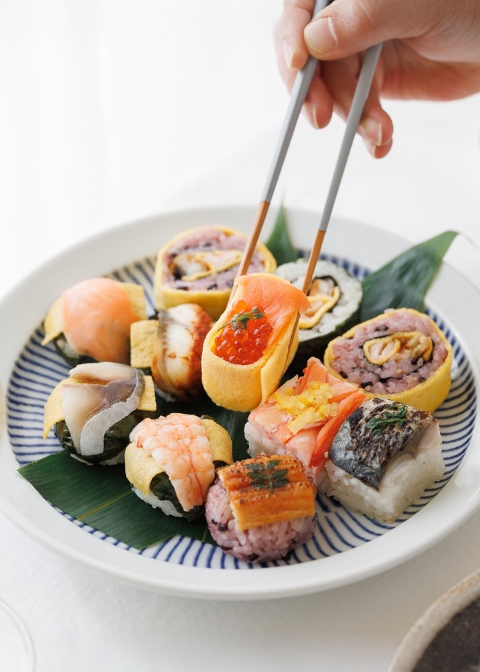 ことほぎ華おせちと手鞠寿しとおはぎのセット（3～4人前）