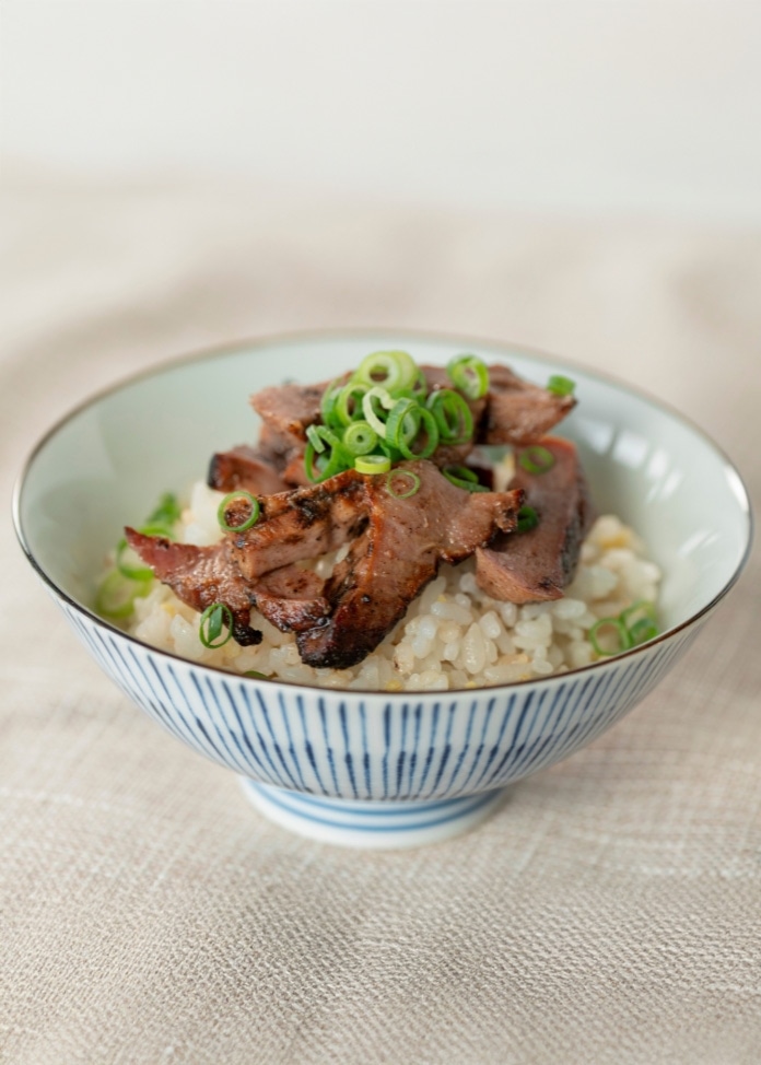 【お試し】焼きたて陣中牛タン塩（3個入）