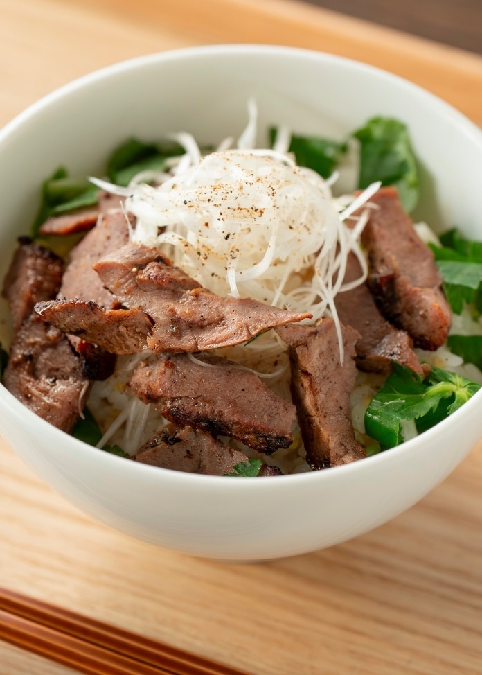 【仙台・陣中】焼きたて陣中牛タン 塩＆黒胡椒（6個入）