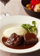 国産牛ほほ肉の赤ワイン煮込み（4食入）
