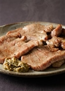 仔牛の厚切り牛タン6mm（塩だれ）450g×2袋