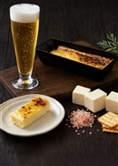 お酒と楽しむ甘くないバスクチーズケーキ（プレーン）