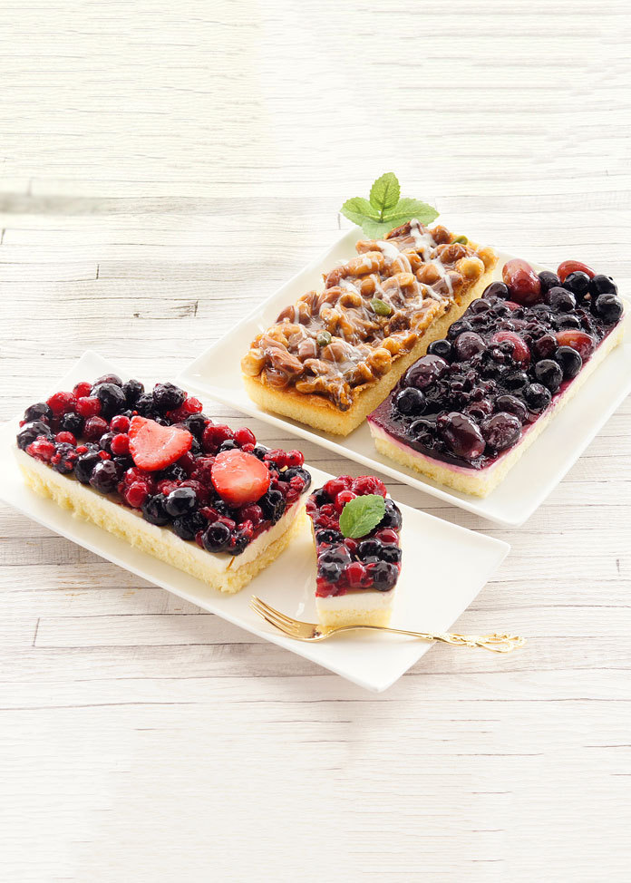 ＜オンワード マルシェ＞ベイクド・アルル フルーツのレアチーズケーキとキャラメルケーキセット画像
