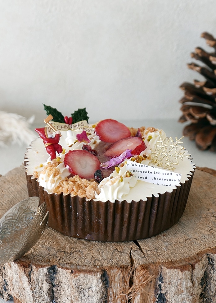 エシカル苺のホワイトクリスマスチーズケーキ