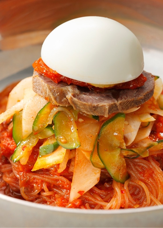 【ぴょんぴょん舎】ピビン冷麺スペシャル4食入り（具材付き）2セット（8食分）