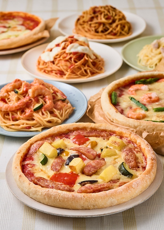 冷凍ピザ3枚と電子レンジ専用パスタ4食セット(ピザ3枚（ごちそう