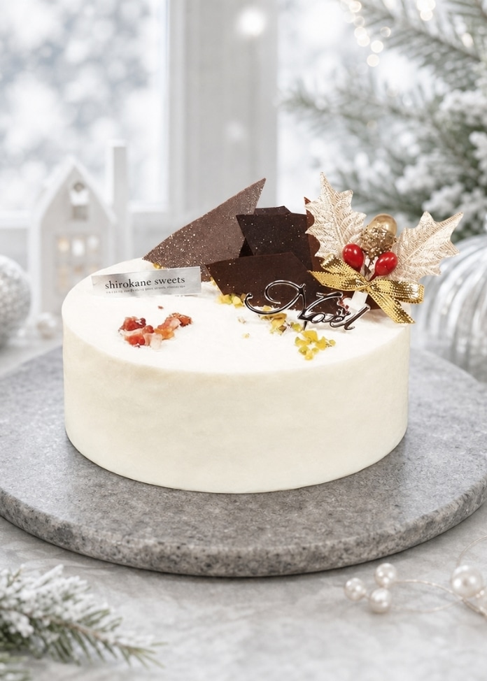 ホワイトクリスマスを彩る純白の白金フロマージュショートクリスマススタイル（5号）