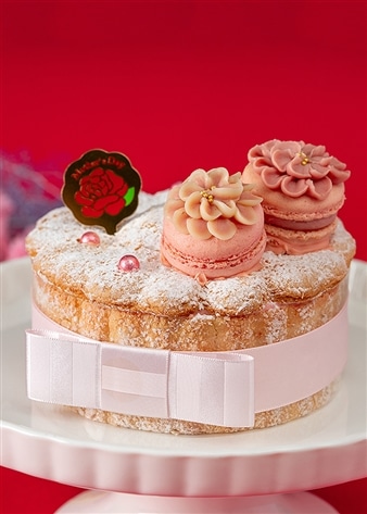 苺のシャルロットケーキ| ケーキ・ロールケーキお取り寄せ・通販のオン 