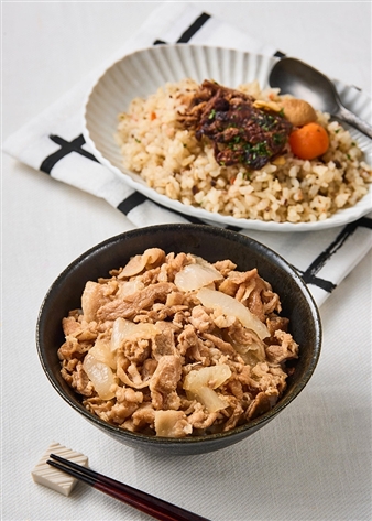 米沢牛入りガーリックライス・米澤豚生姜焼きご飯セット(4個)
