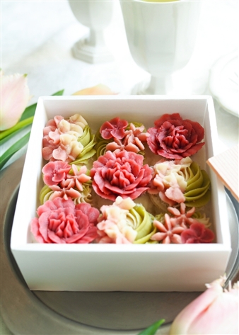 【母の日】おはぎのフラワーBOX（カーネーション）