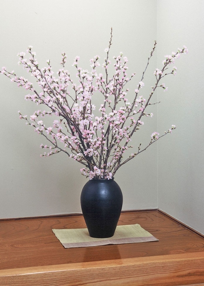 お正月に一足早い春をお届け。「啓翁桜」で華やかな新年を！