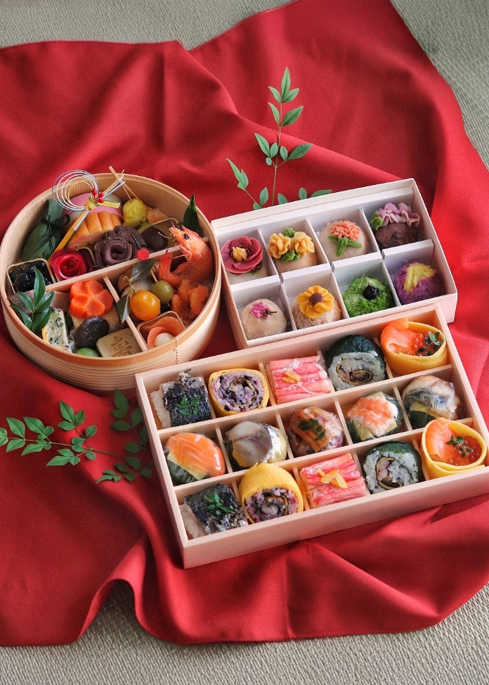 ことほぎ華おせちと手鞠寿しとおはぎのセット（3～4人前）