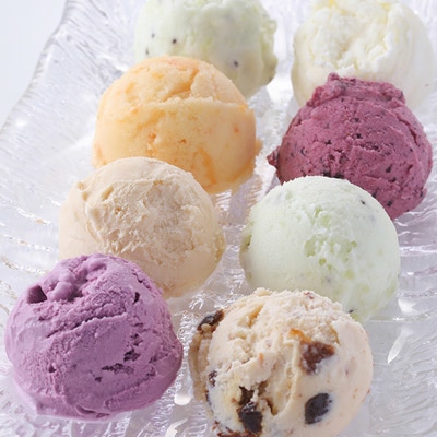 【季節フレーバー入り】阿蘇小国ジャージー牛乳のアイスクリーム 8種セット