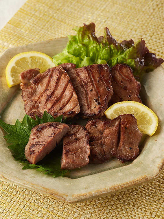 仔牛の牛タン丸ごと一本塩麹熟成 480g