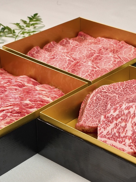 贅沢熟成肉重箱ギフト 欲張り三段重　華（モモ・ロース・ステーキ）3～4人前