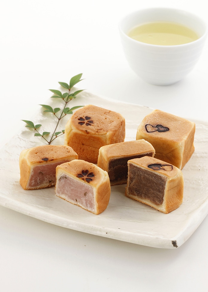 桜六方焼とチョコ六方焼のセット（各4個入り×2箱）