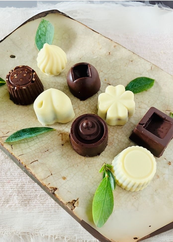 オーガニックビターチョコとホワイトチョコセット＜8種類/8個＞