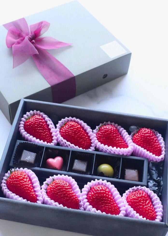 【冬／春限定】朝採れいちご＆ボンボンショコラ（M）