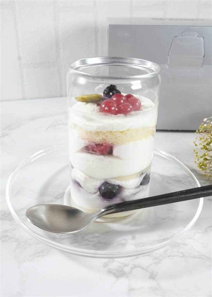 白金ショートケーキ（ベリー）4個入り